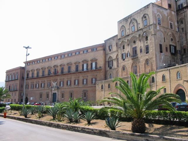 palazzo reale.jpg